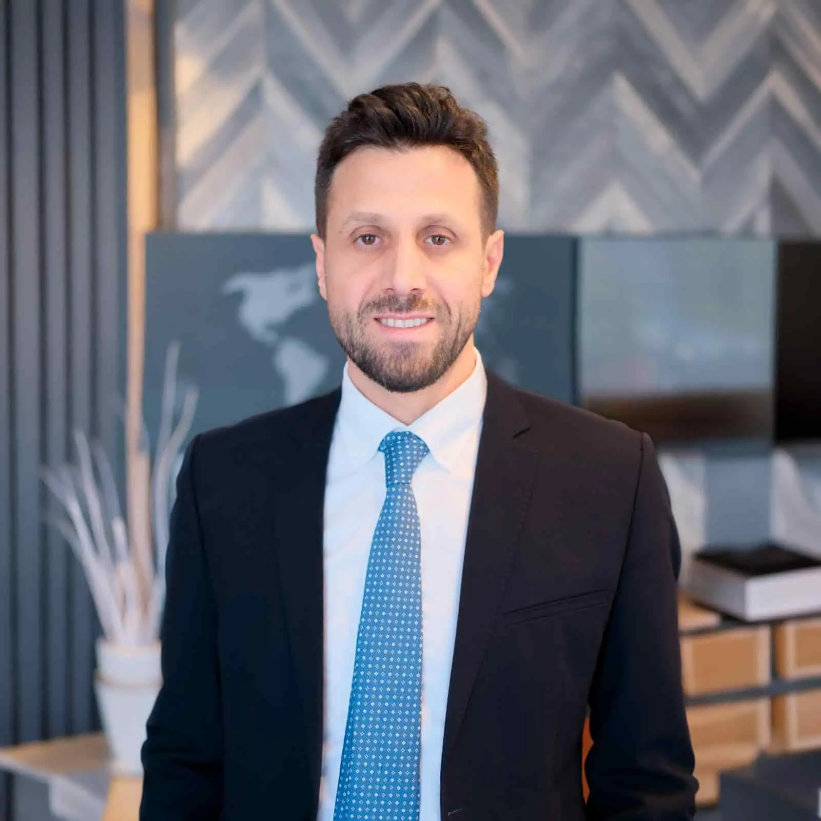 Prof. Dr. Selçuk Erkılınç jinekolojik onkoloji cerrahisi biyografi fotoğrafı